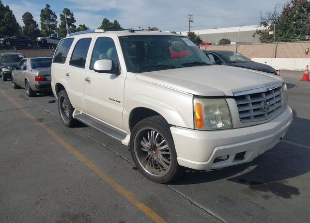 2004 CADILLAC Escalade