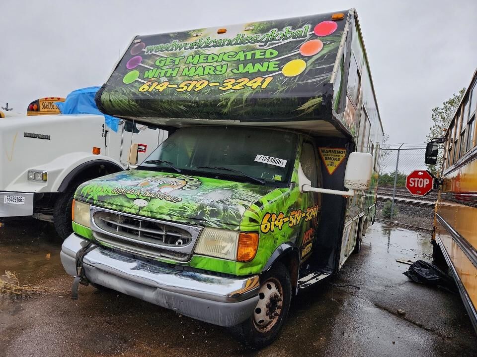 2002 FORD E-450