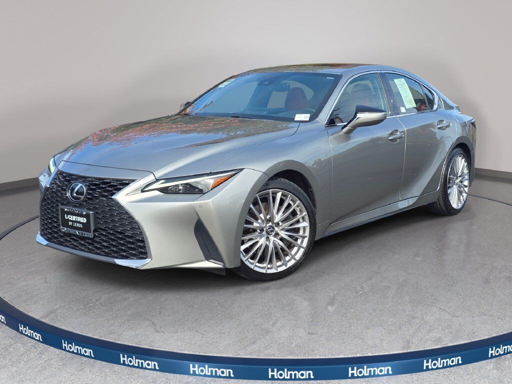 2022 LEXUS IS
