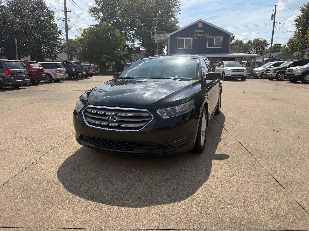 2013 FORD Taurus