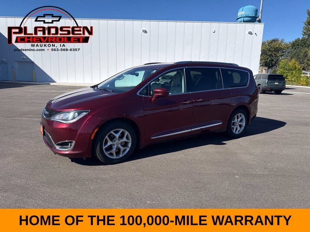 2017 CHRYSLER Pacifica