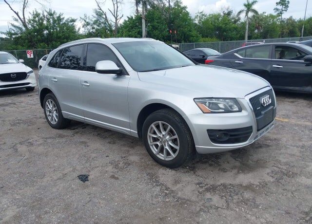 2011 AUDI Q5