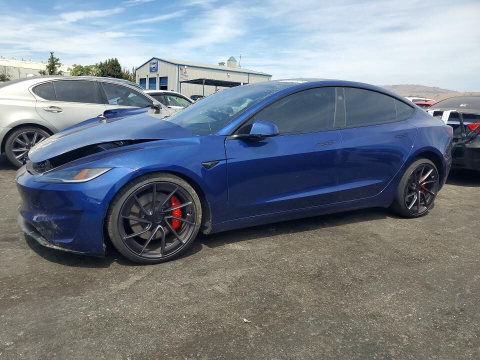 2024 TESLA Model 3