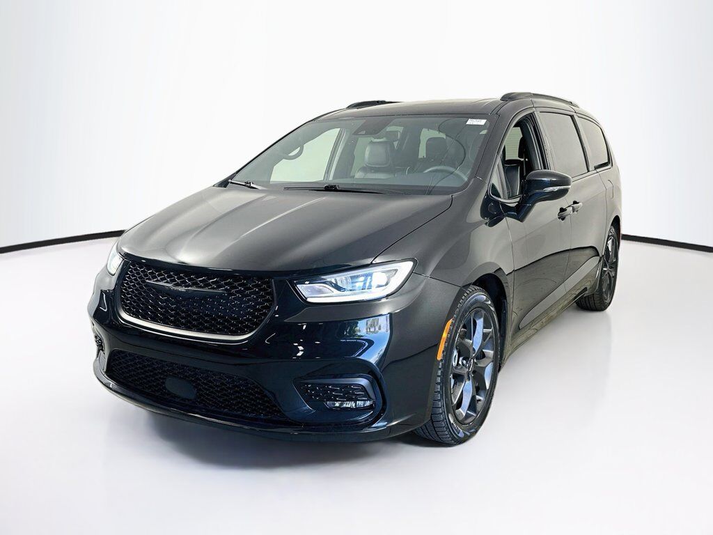 2023 CHRYSLER Pacifica