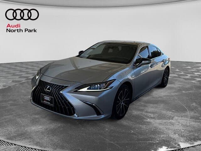 2022 LEXUS ES