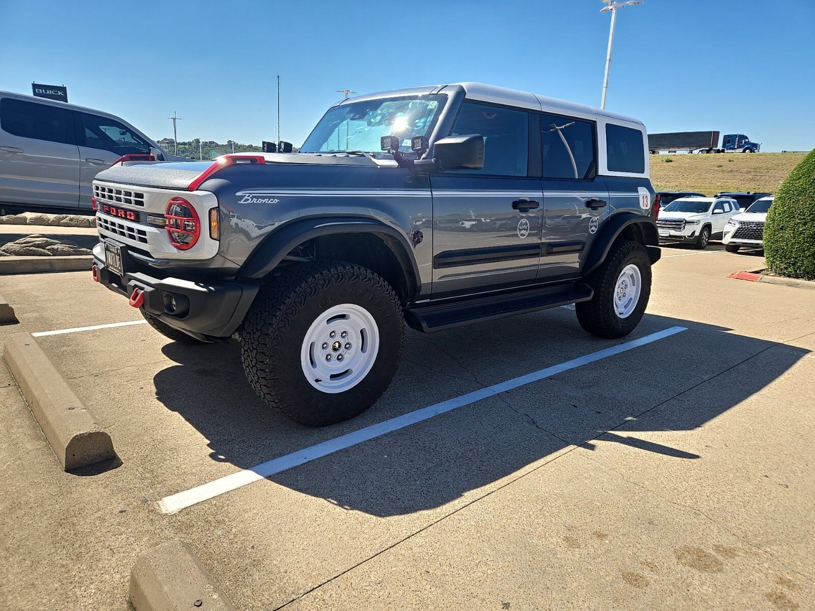 2025 FORD Bronco