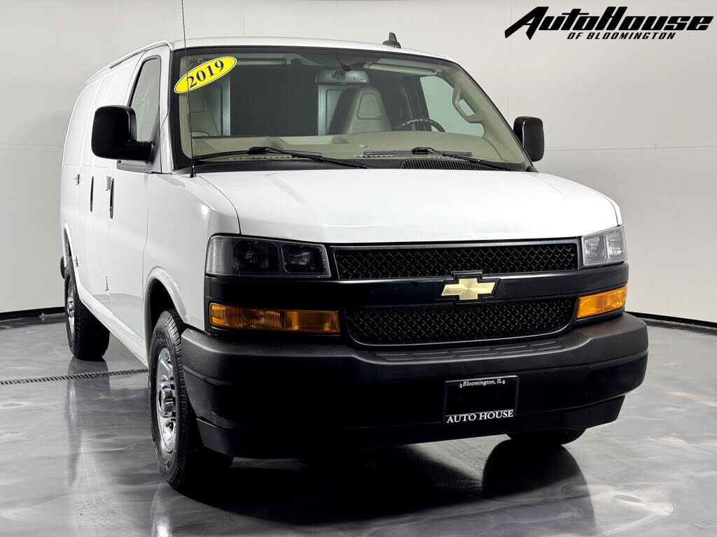 2019 CHEVROLET Express