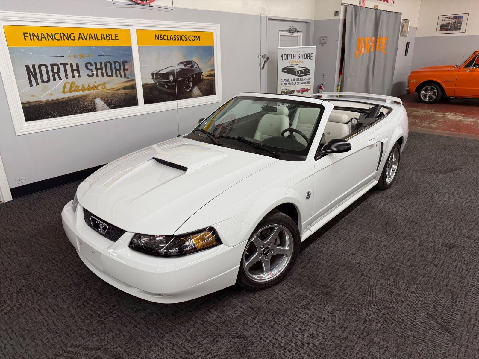 2004 FORD Mustang