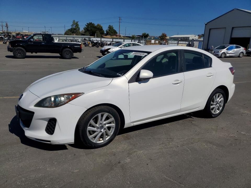 2013 MAZDA Mazda3