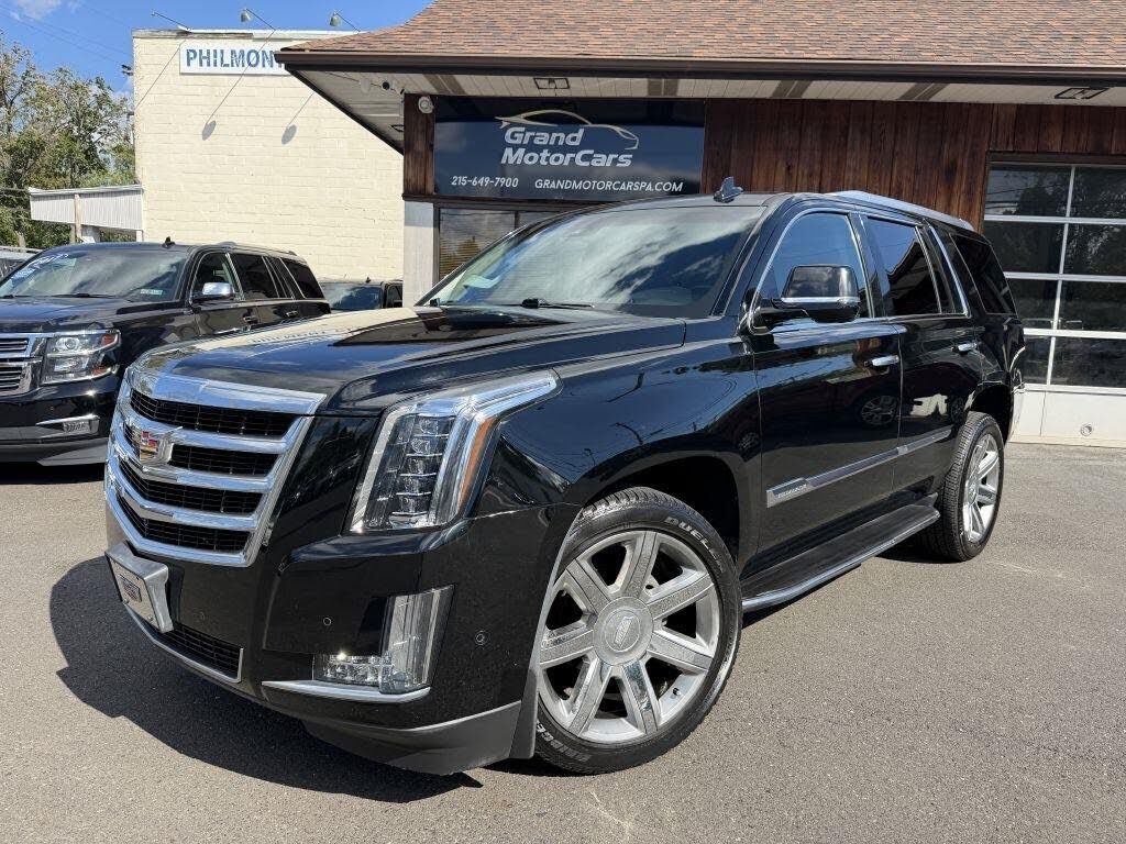 2017 CADILLAC Escalade