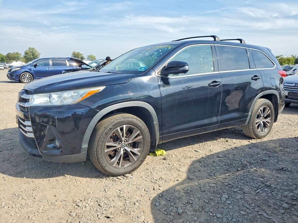 2018 TOYOTA Highlander