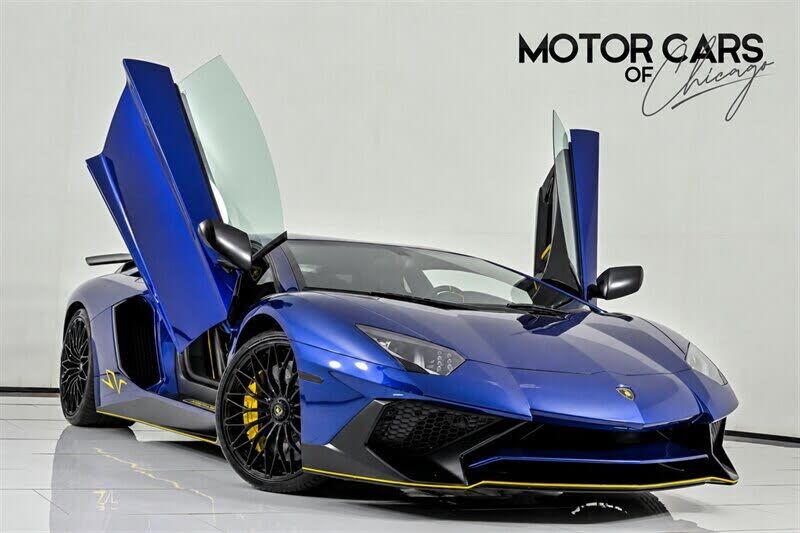 2017 LAMBORGHINI Aventador