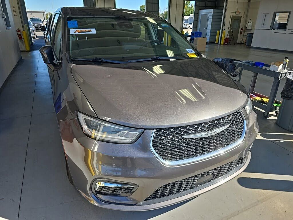2023 CHRYSLER Pacifica