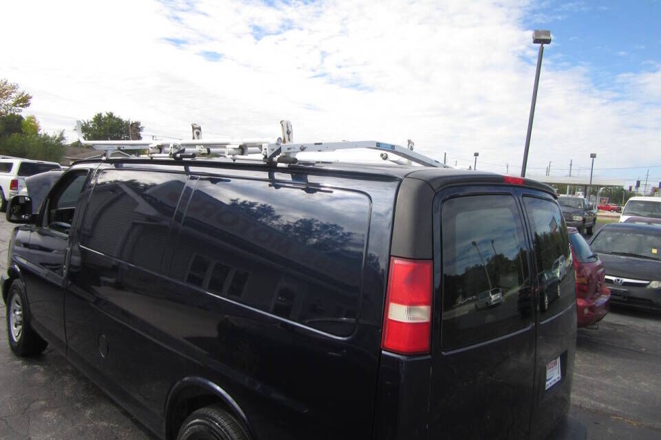 2011 CHEVROLET Express