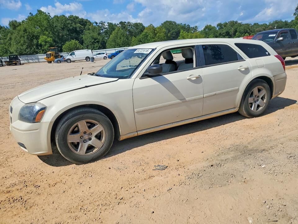2005 DODGE Magnum
