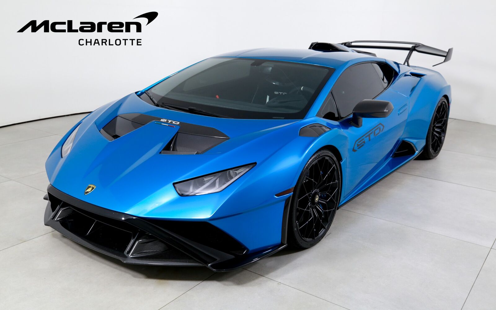 2022 LAMBORGHINI Huracan STO