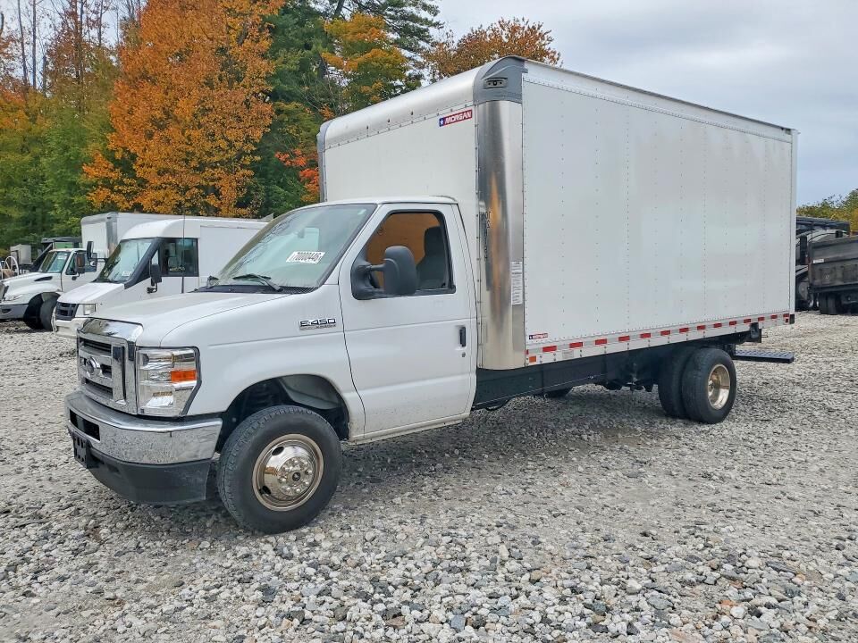 2025 FORD E-450