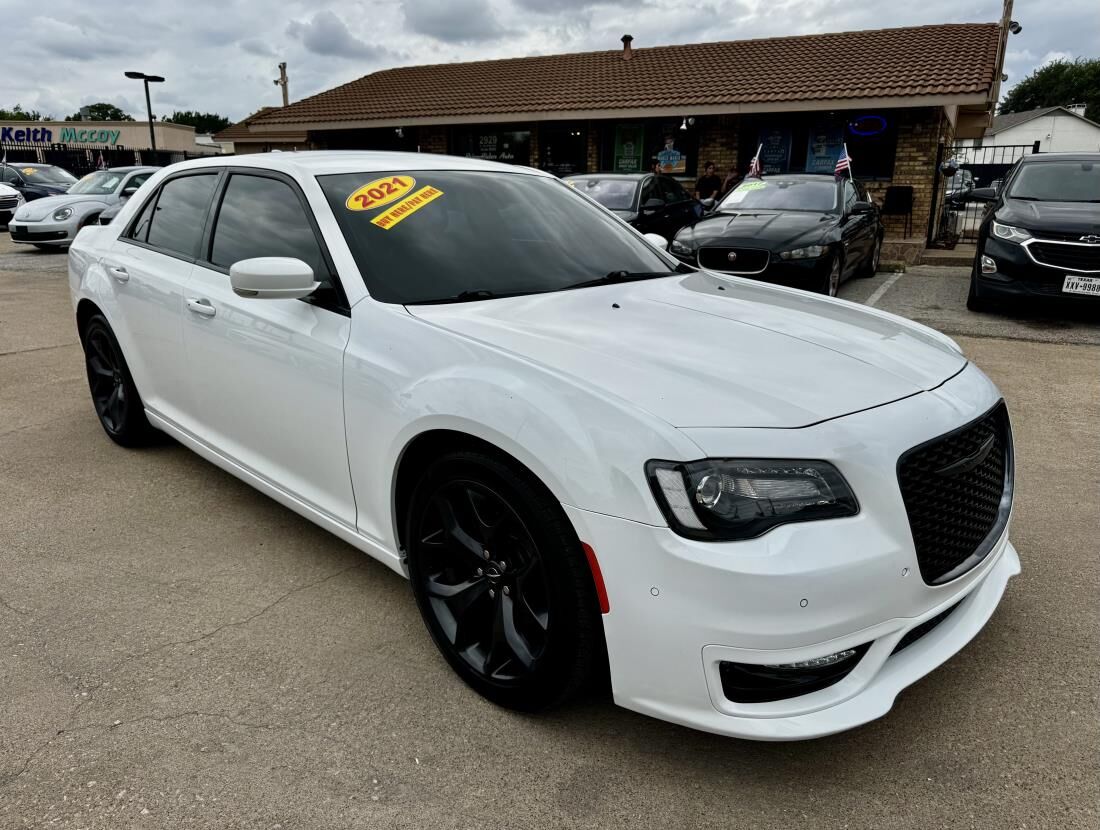 2021 CHRYSLER 300