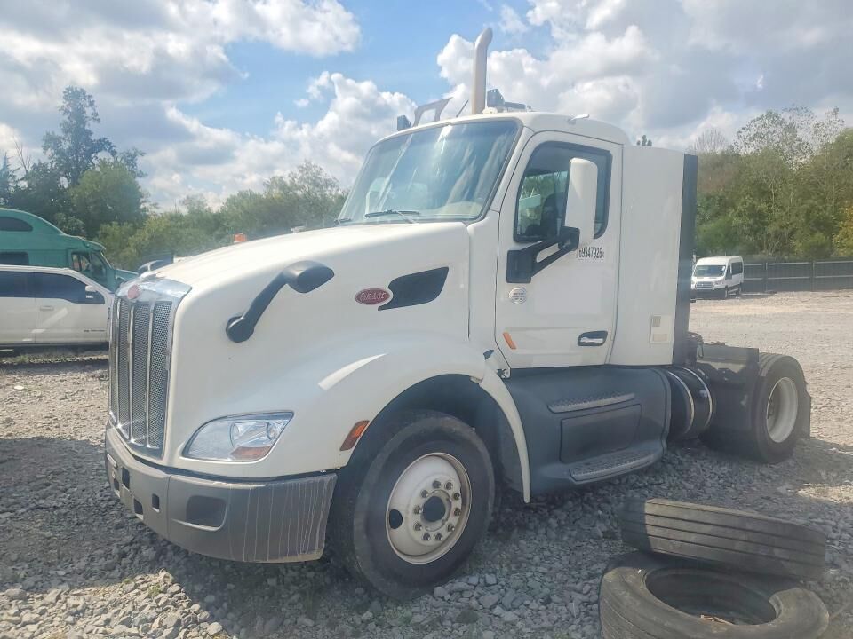 2018 PETERBILT 579