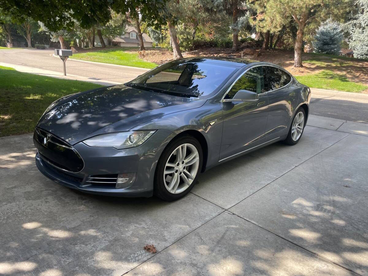 2013 TESLA Model S