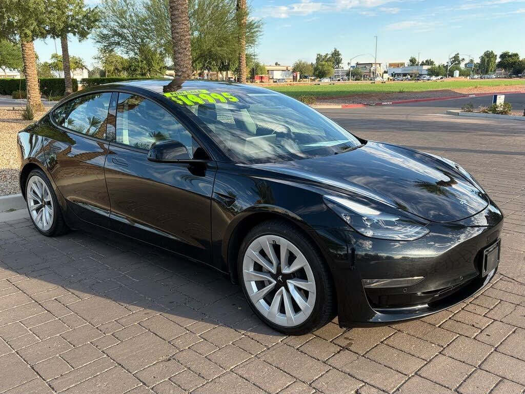 2022 TESLA Model 3