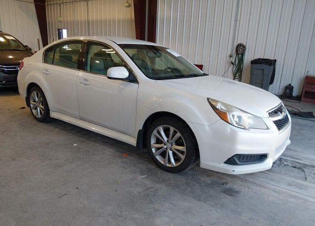 2013 SUBARU Legacy
