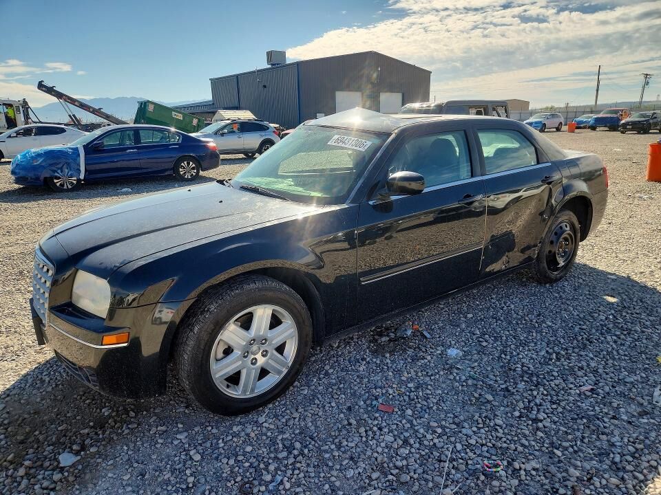 2005 CHRYSLER 300