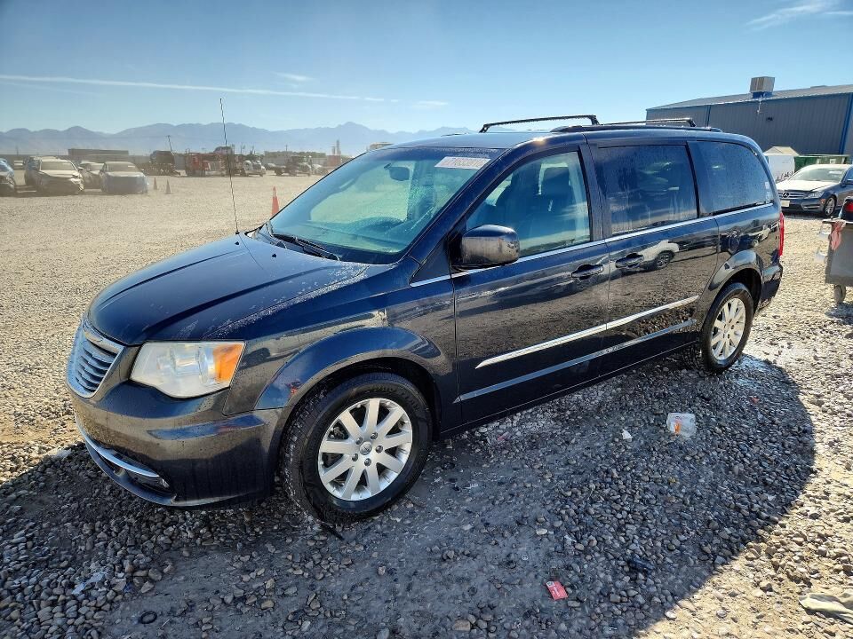 2014 CHRYSLER Town and Country