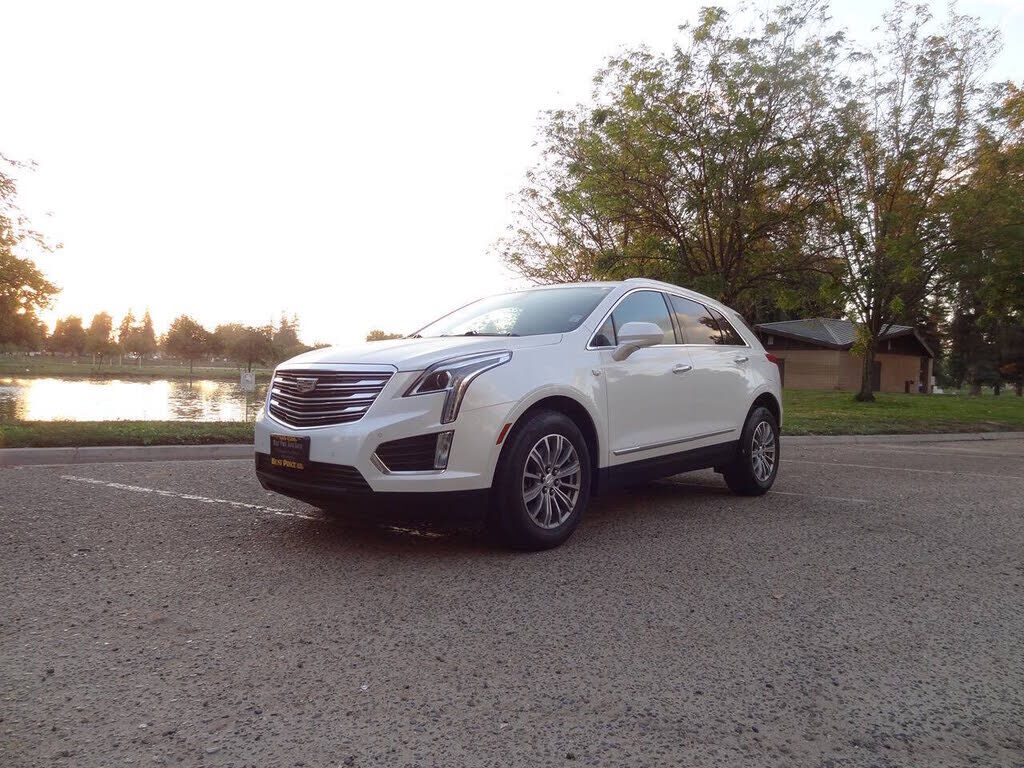 2017 CADILLAC XT5