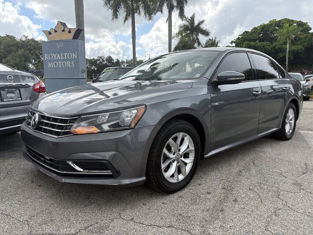2018 VOLKSWAGEN Passat