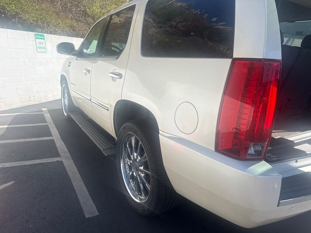 2009 CADILLAC Escalade