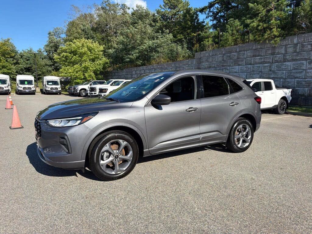 2024 FORD Escape