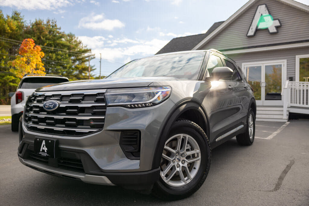 2025 FORD Explorer