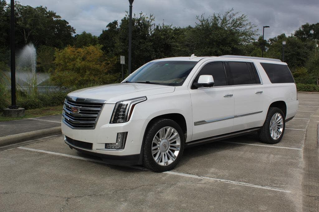 2017 CADILLAC Escalade ESV