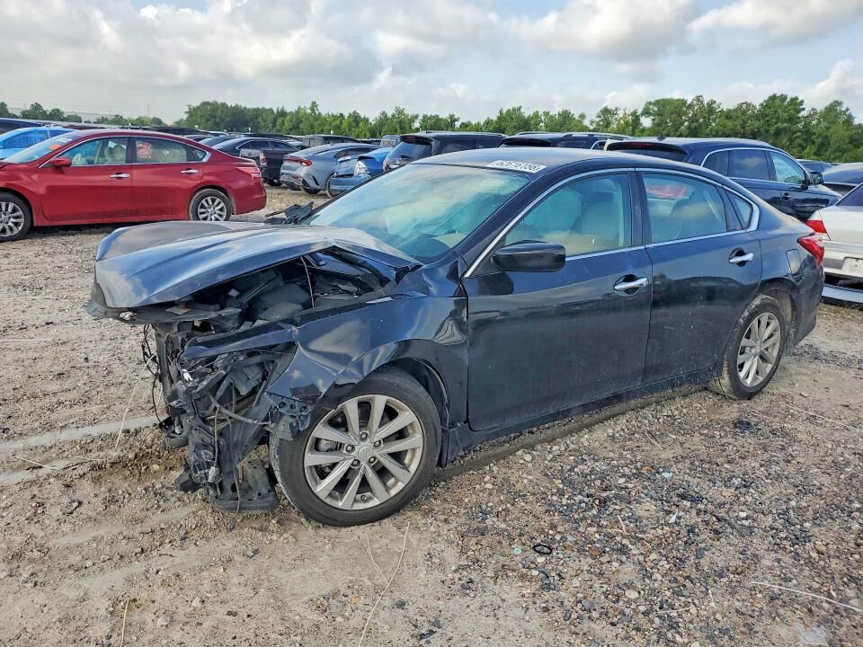 2017 NISSAN Altima