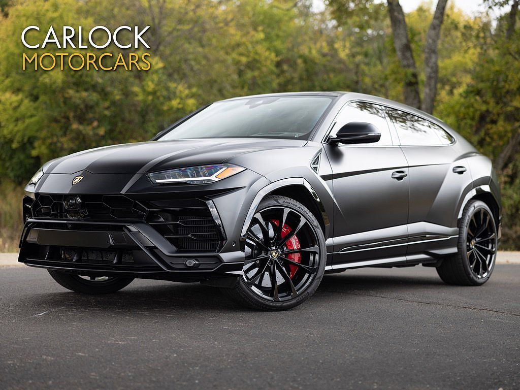 2022 LAMBORGHINI URUS
