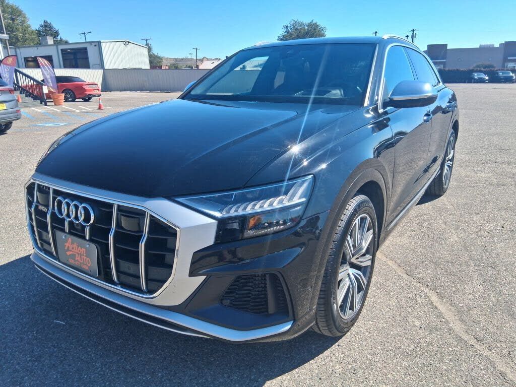 2023 AUDI SQ8