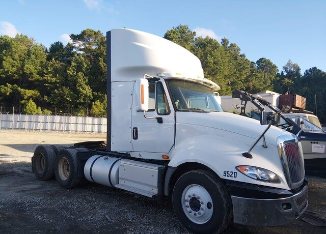 2016 INTERNATIONAL LF687
