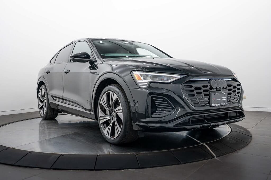 2024 AUDI Q8