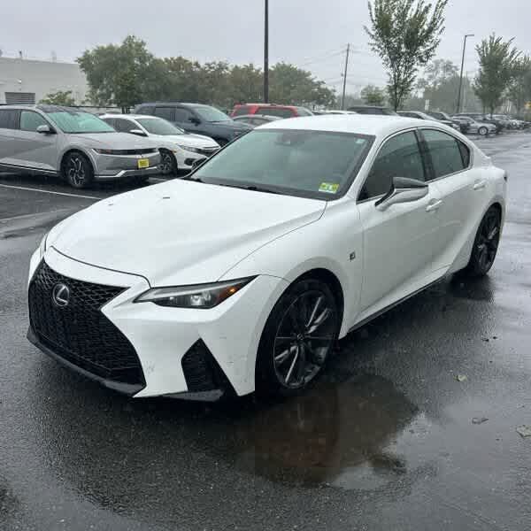 2021 LEXUS IS