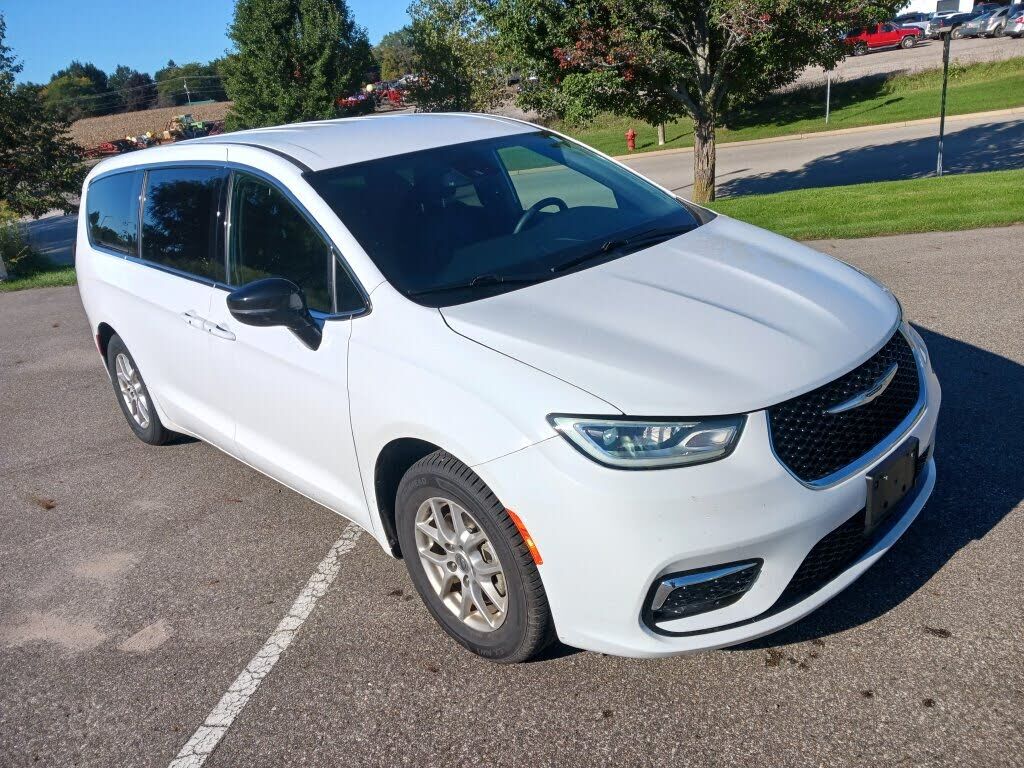 2025 CHRYSLER Pacifica