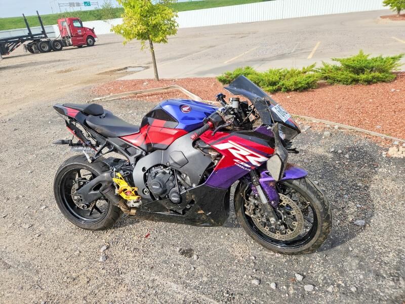 2025 HONDA CB