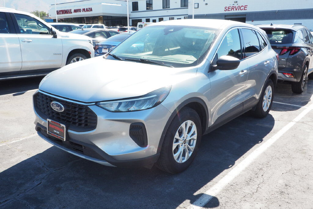 2023 FORD Escape