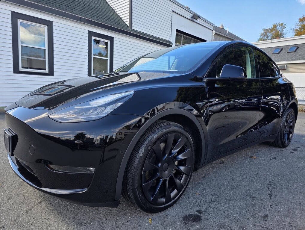 2022 TESLA Model Y