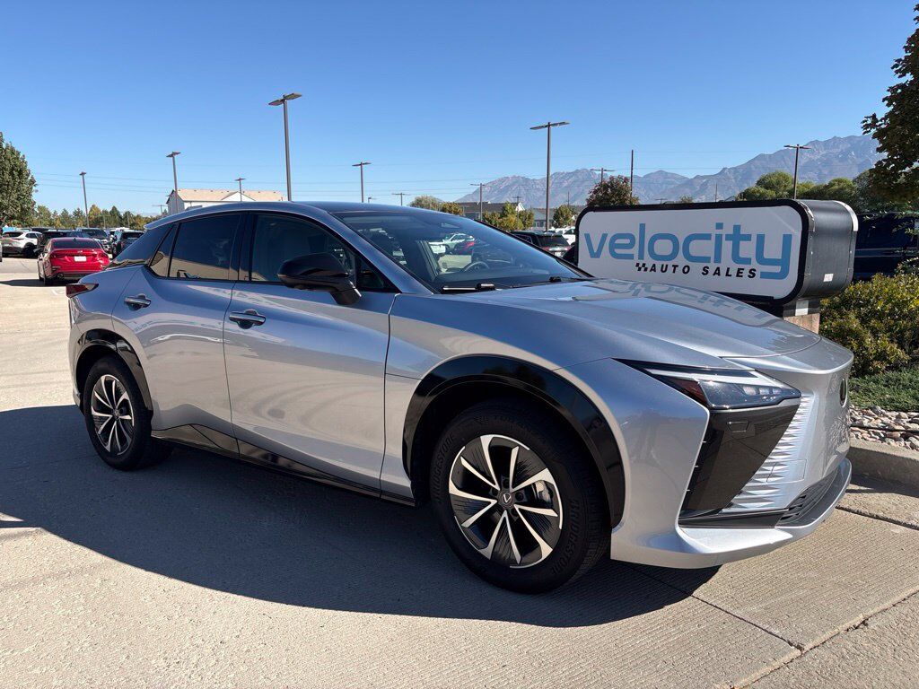 2023 LEXUS RZ 450e