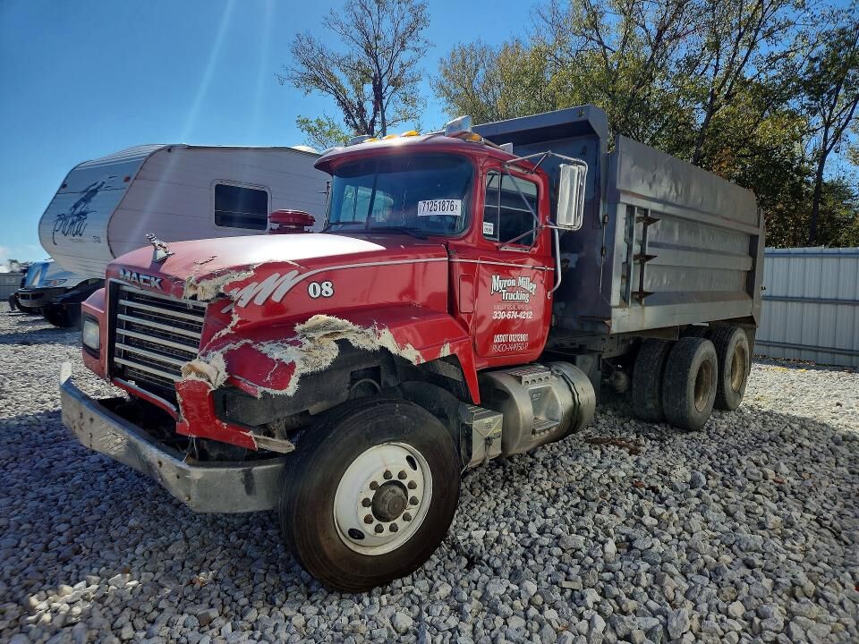 2001 MACK RD