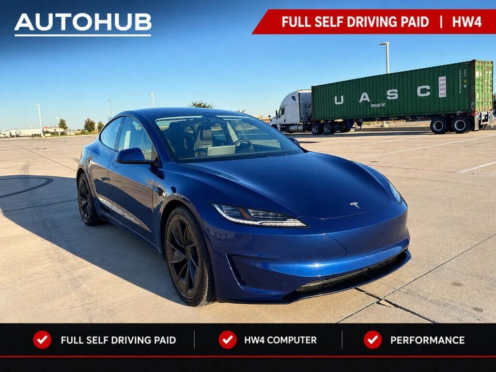 2025 TESLA Model 3