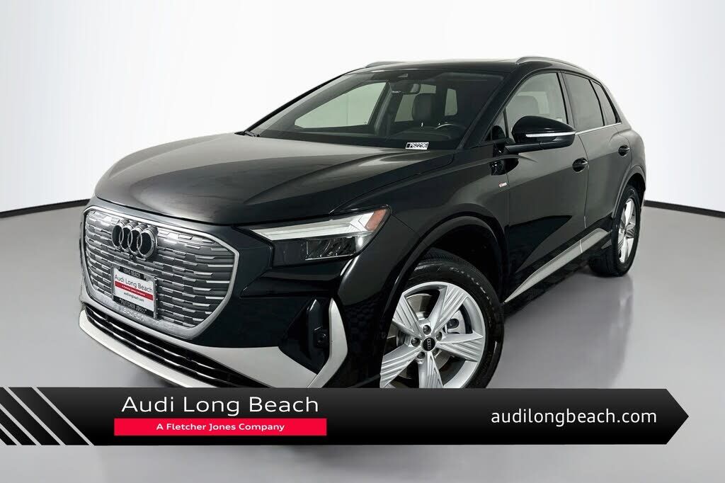 2023 AUDI Q4
