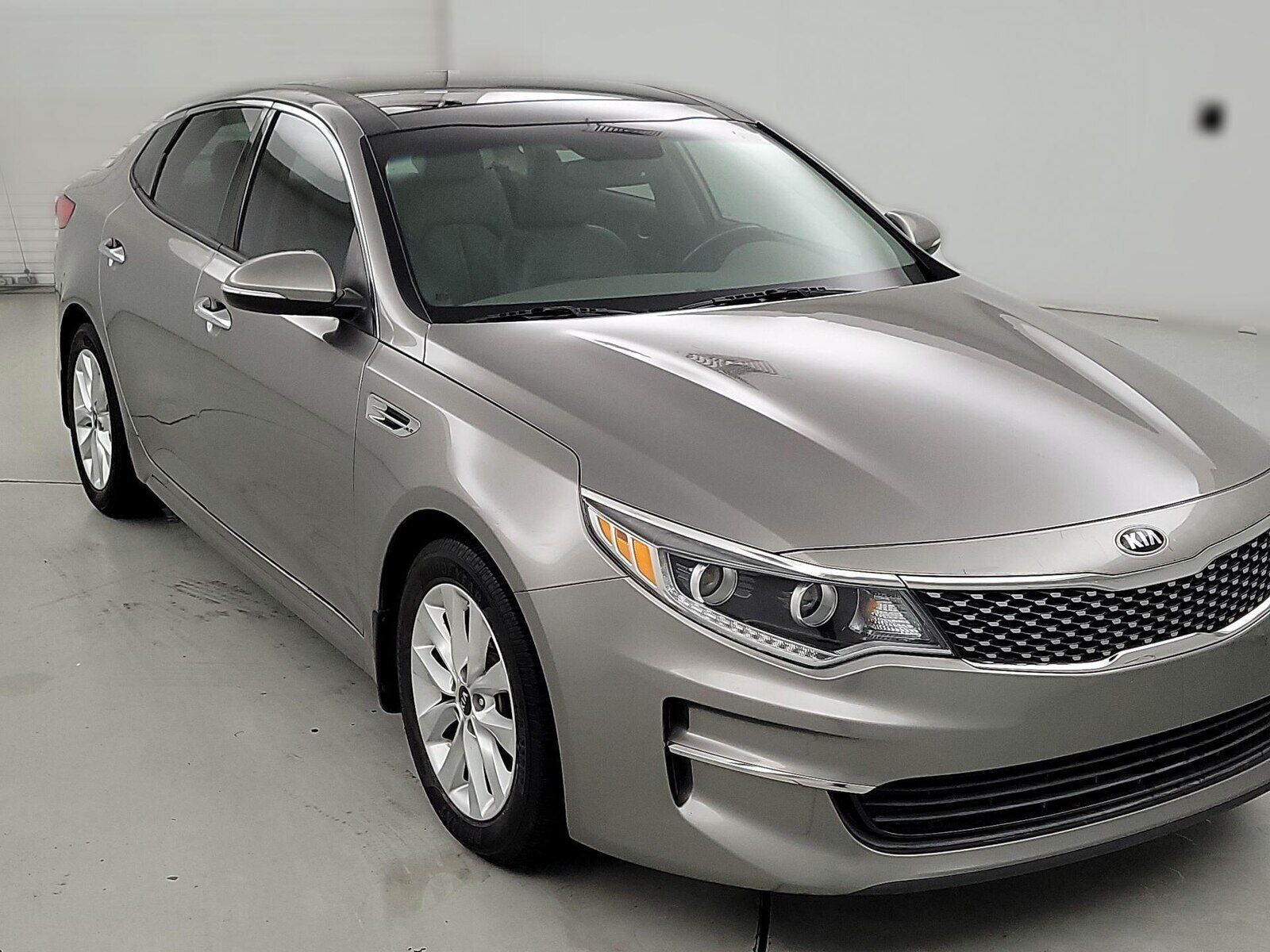 2017 KIA Optima