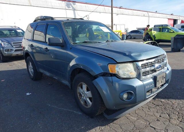 2011 FORD Escape